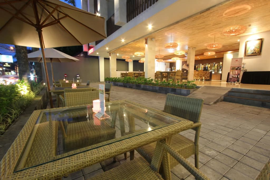 Grand La Walon Hotel - photo 22