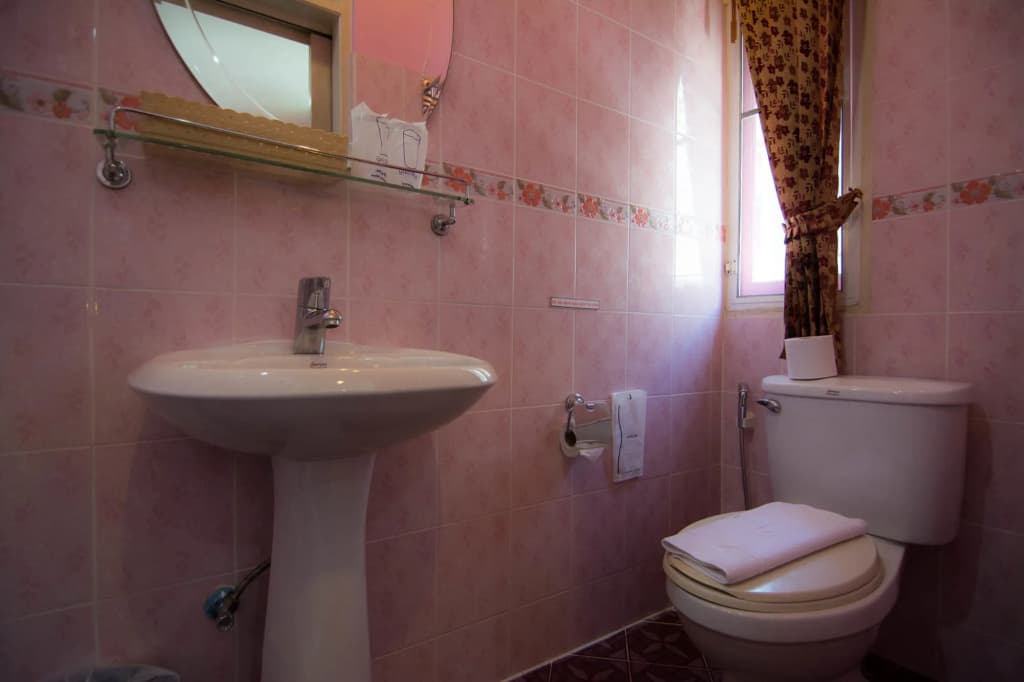 Samsensam Place Hotel - photo 10