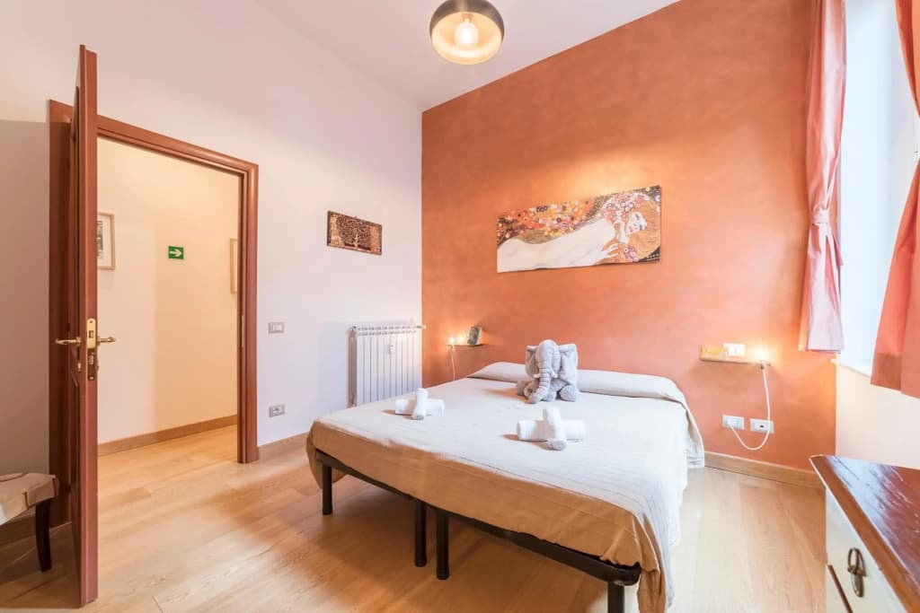 Elephant Apartment + 2 Bathrooms - photo 2