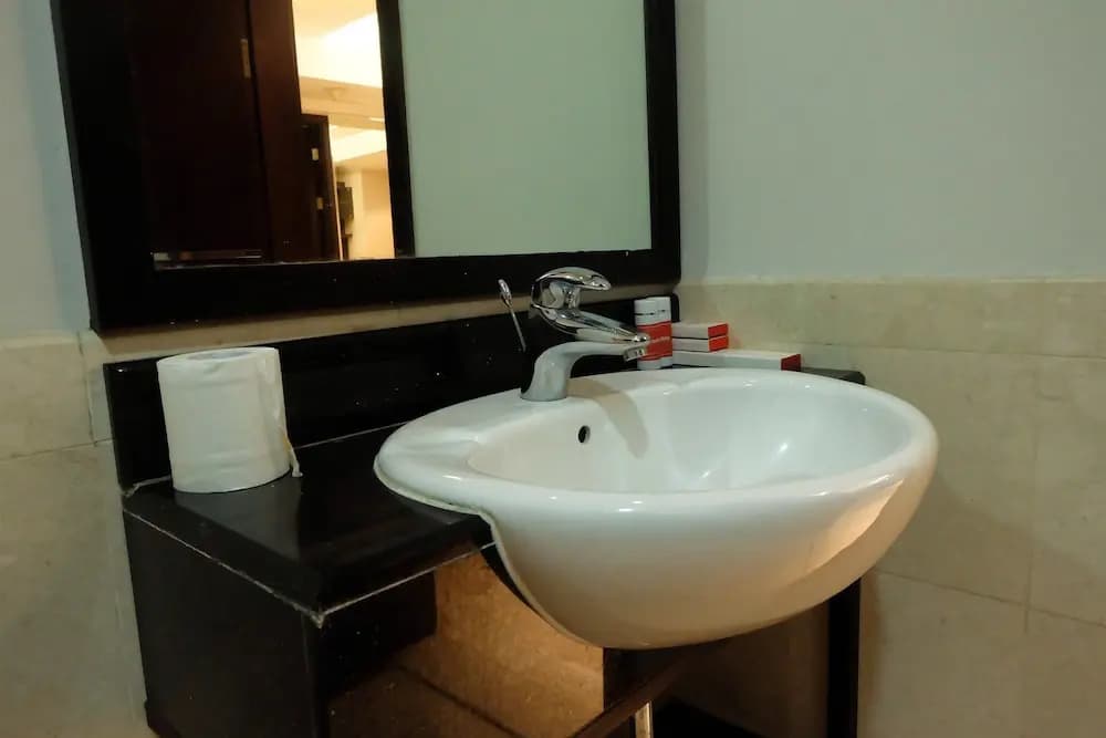 3 Bedrooms Luxury Sudirman Mansion Apartment by Travelio - photo 7