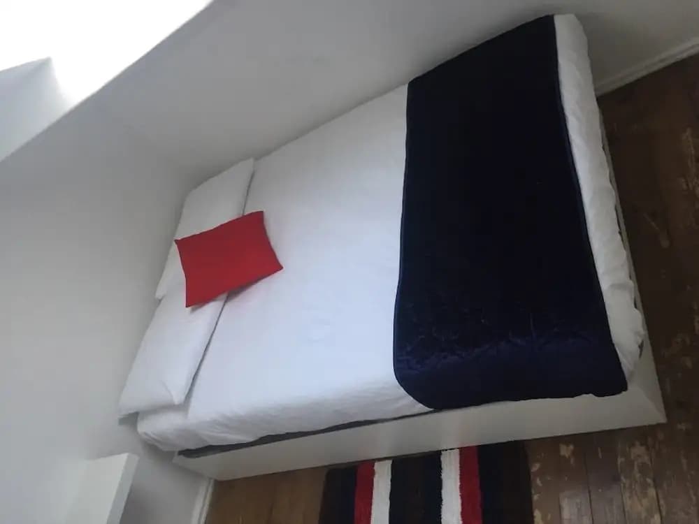 Royalty Hostel - photo 3