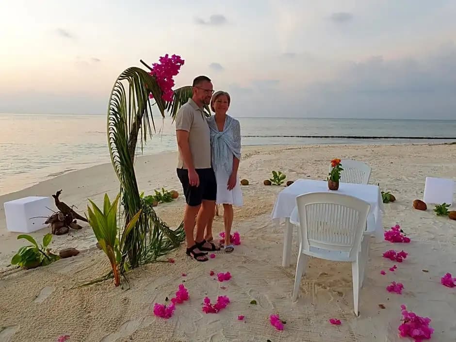 Island Life Maldives Retreat & Spa - photo 19