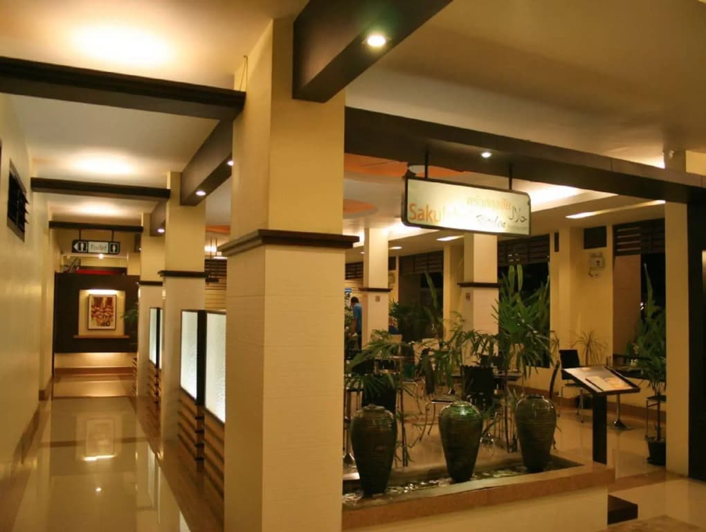 Sakulchai Place Hotel - photo 2
