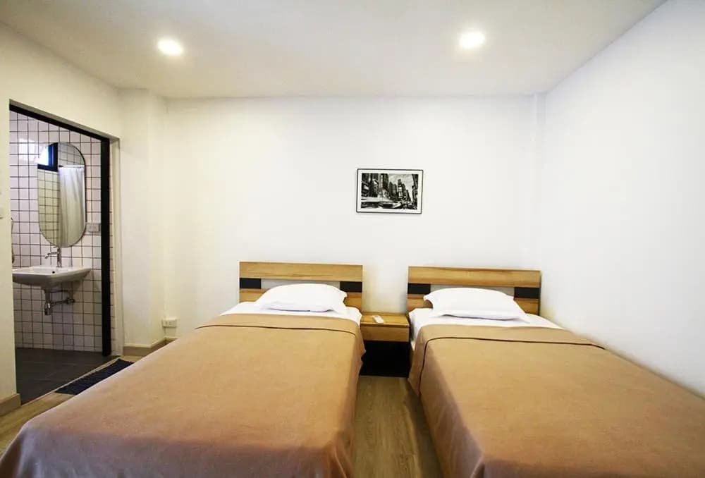 398 Hostel - photo 2
