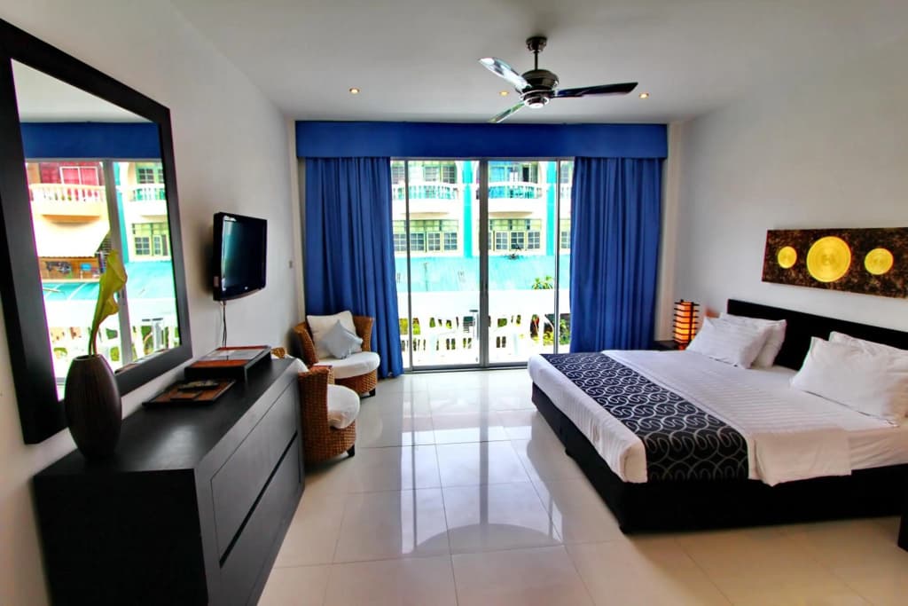 East Suites - photo 3