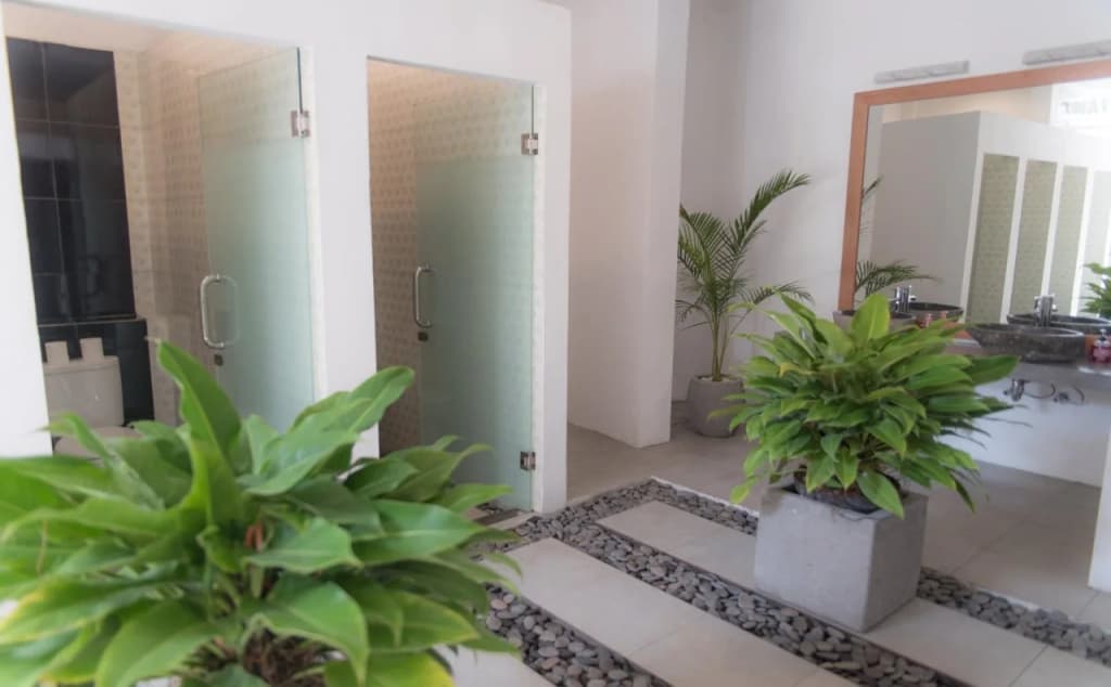 Puri Garden Hotel and Hostel - photo 15