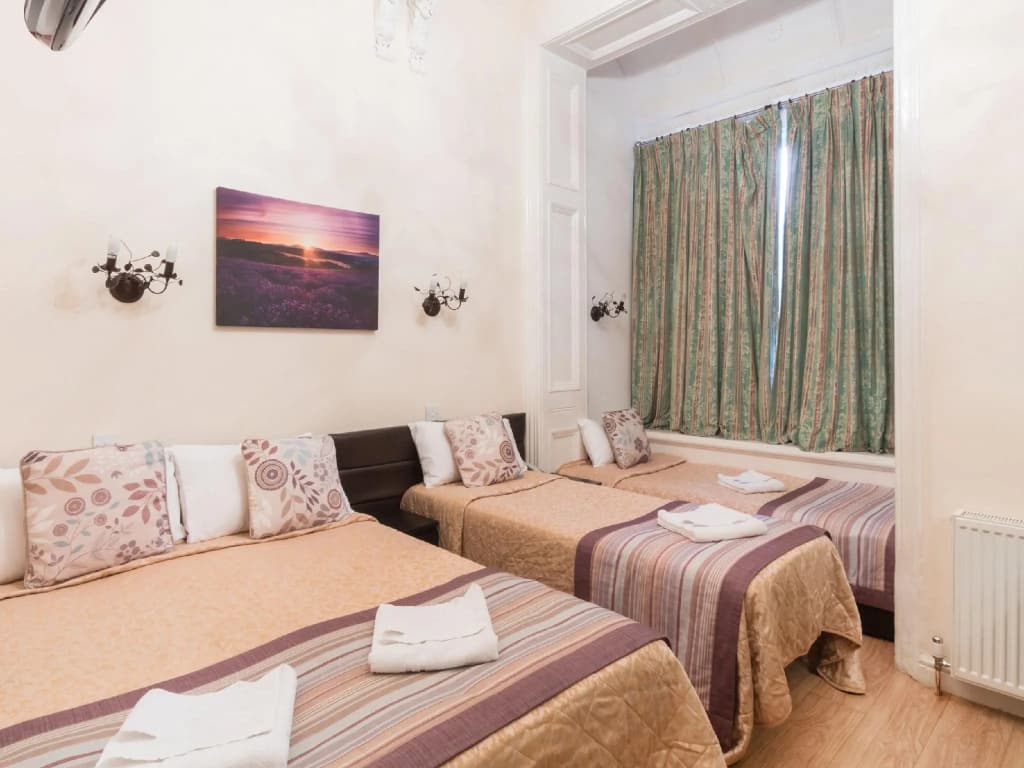 Notting Hill Gate Hotel - photo 3