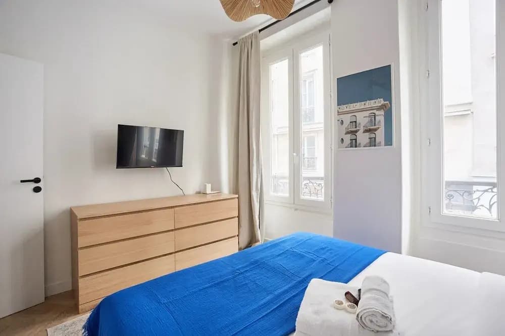 Charming & Modern Duplex Apartment Center of Paris - photo 4