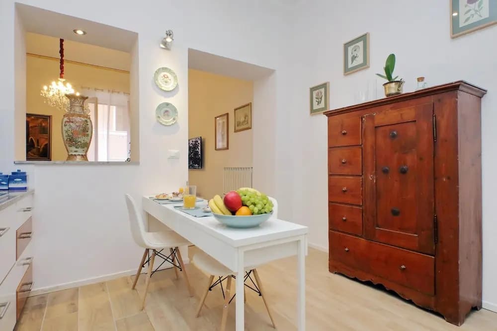 Treasurerome Opera Trevi Green Suite 2BR - photo 11