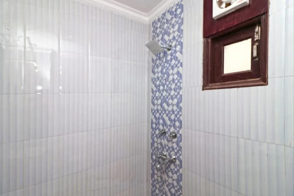 Hotel Eagle Inn - photo 8