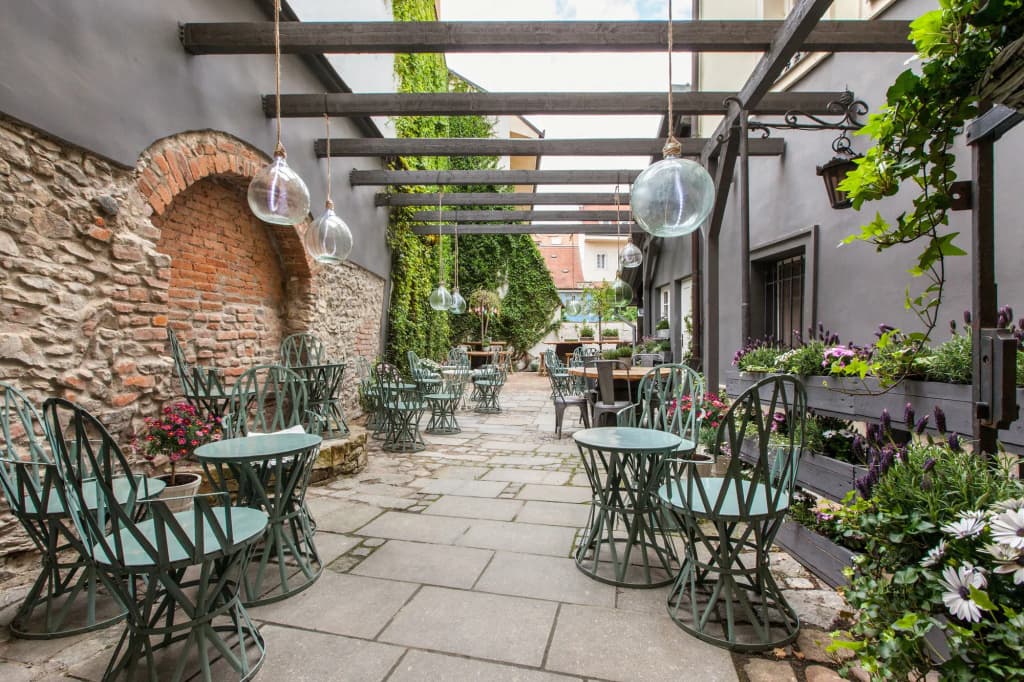 Cathedral Prague Apartments - photo 14