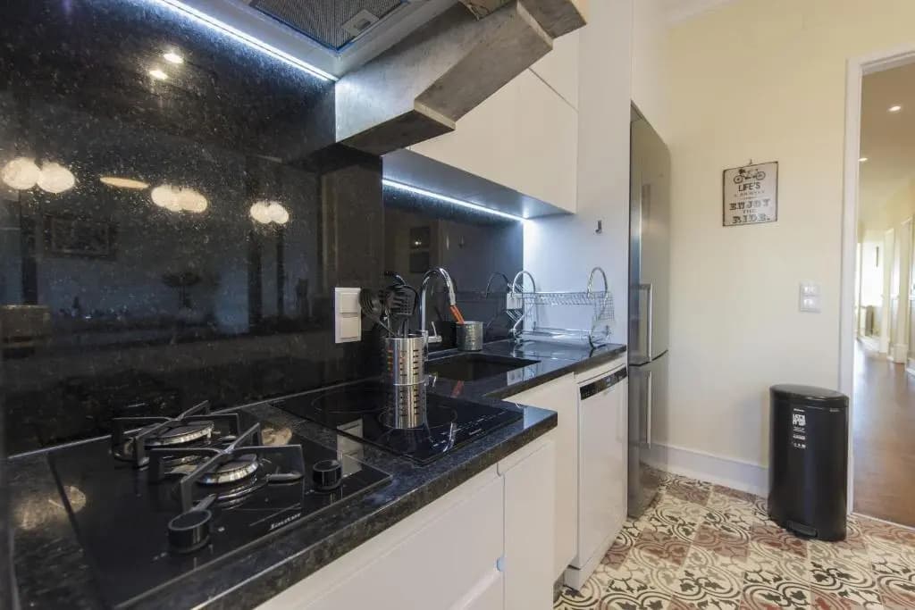 Spacious 4bdr River View - photo 21
