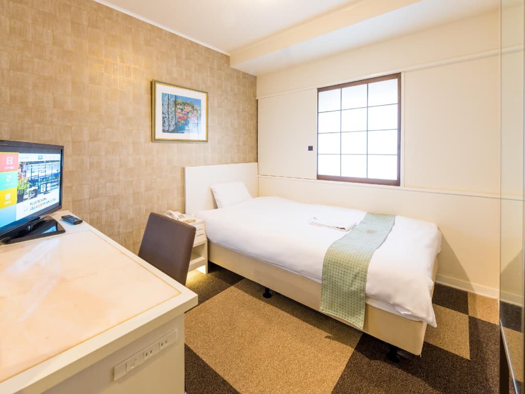 New Osaka Hotel - photo 32