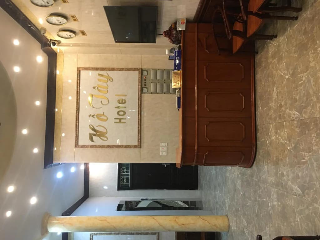 Ho Tay Hotel - photo 2