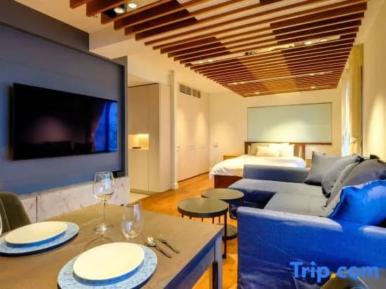 Roppongi House by U - Designers Room - Steps to Roppongi Hills & Nightlife - photo 3