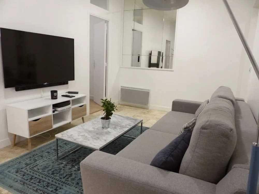 Rue Turgot Apartment - photo 17