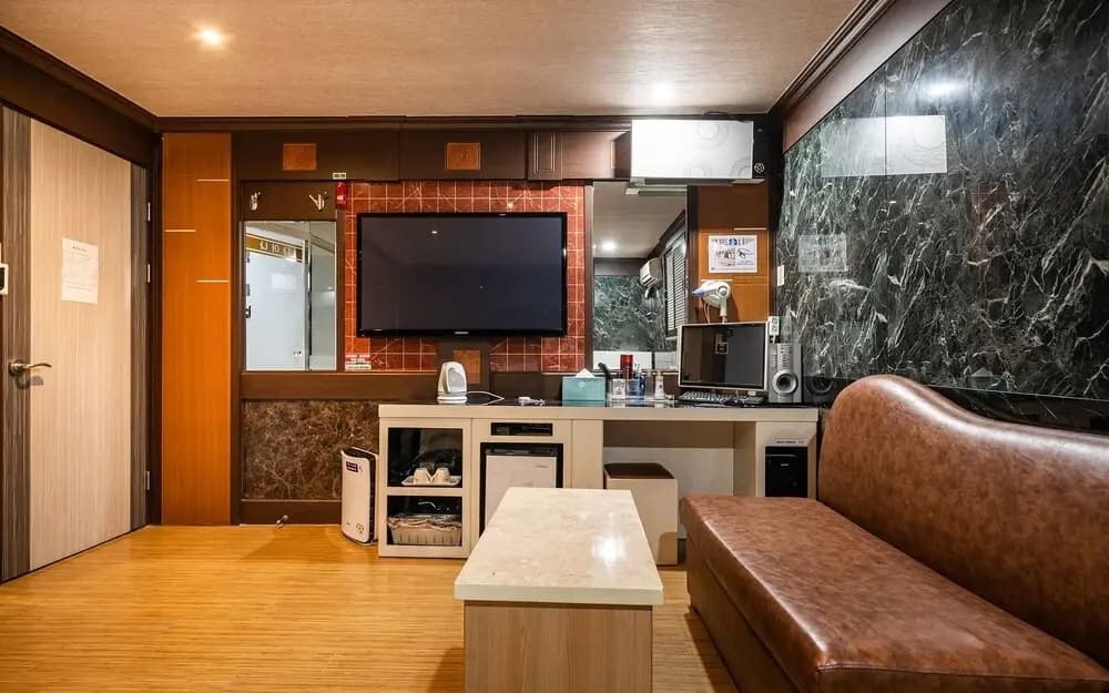 Sadang Charis Hotel - photo 45