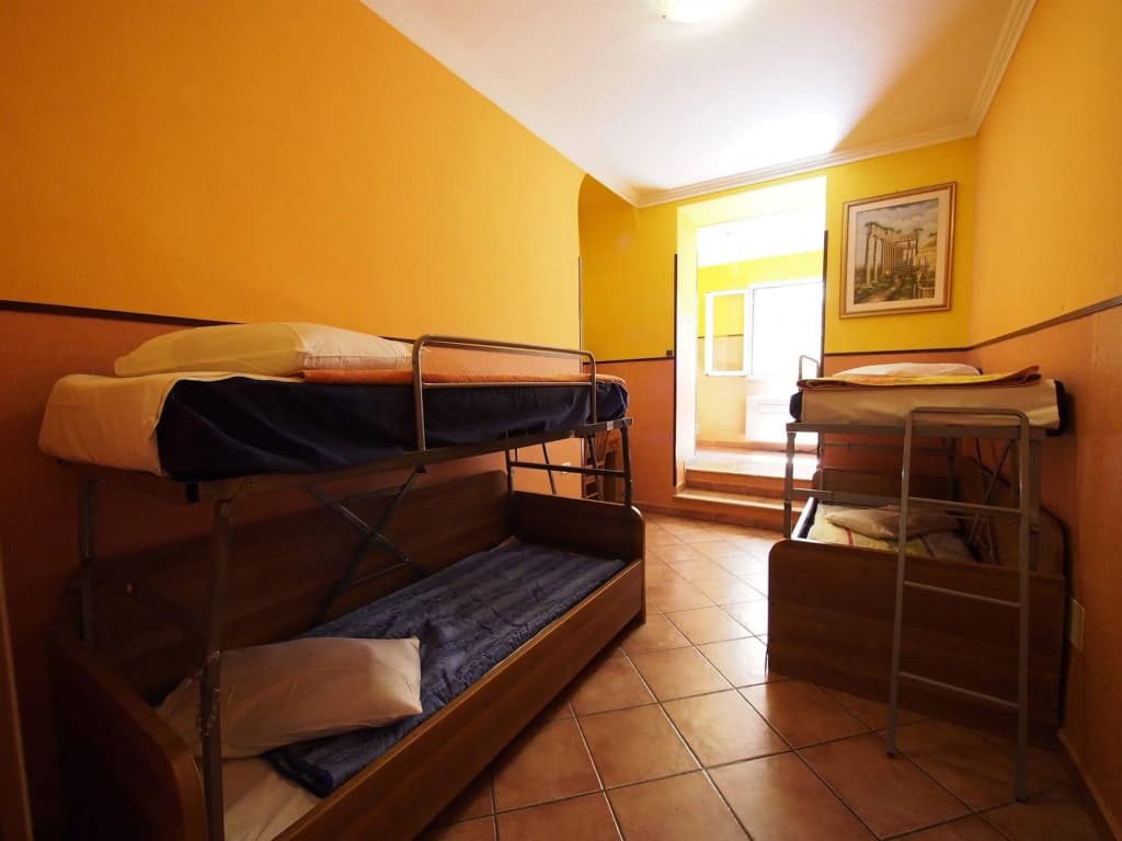Alessandro Palace & Bar - Hostel - photo 5