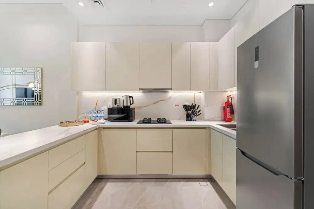 Brand New Stylish Unit near Circle Mall - photo 23