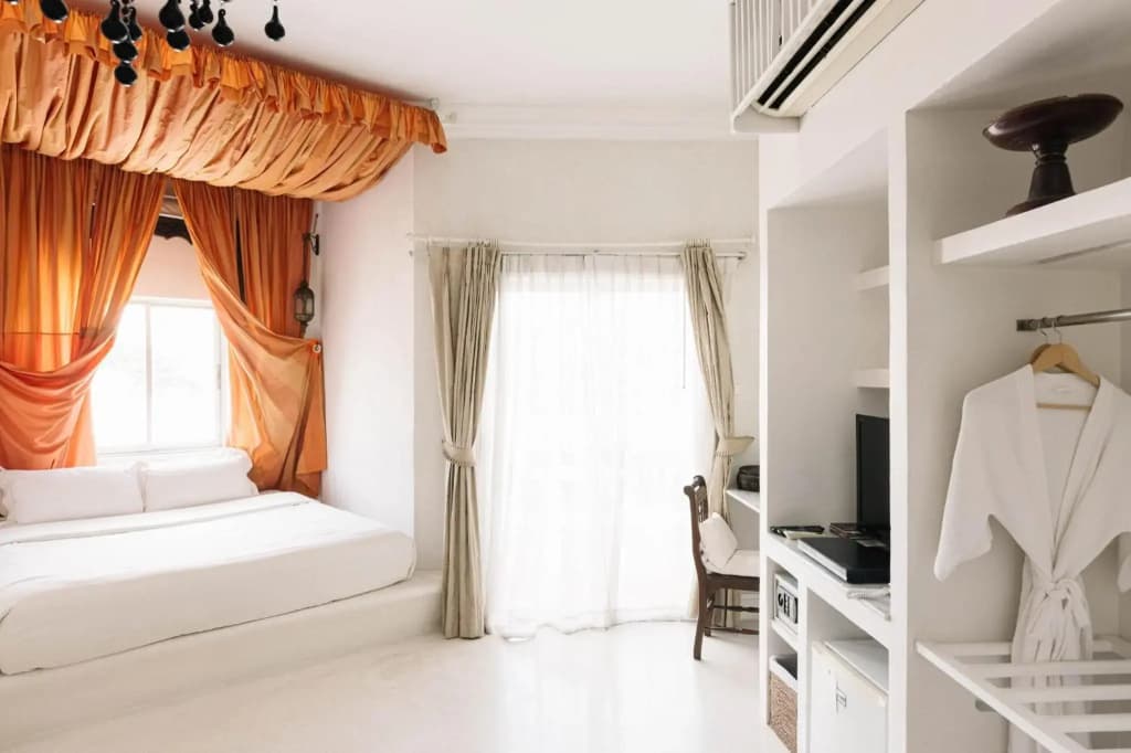 At Niman Conceptual Home - photo 7