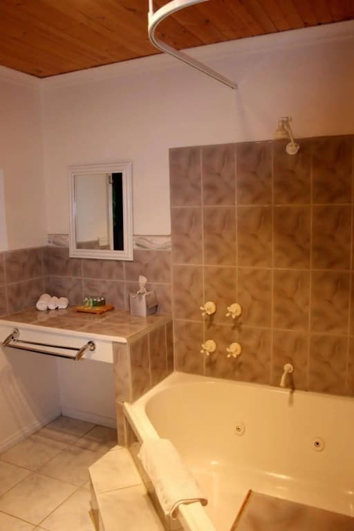 Hill 'n' Dale Farm Cottages - photo 9