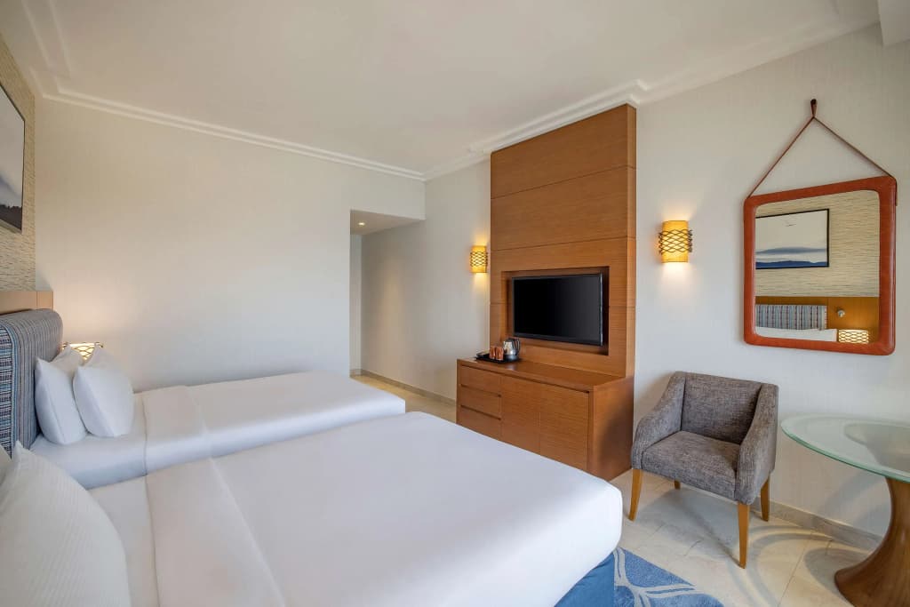 DoubleTree by Hilton Resort & Spa Marjan Island - photo 8