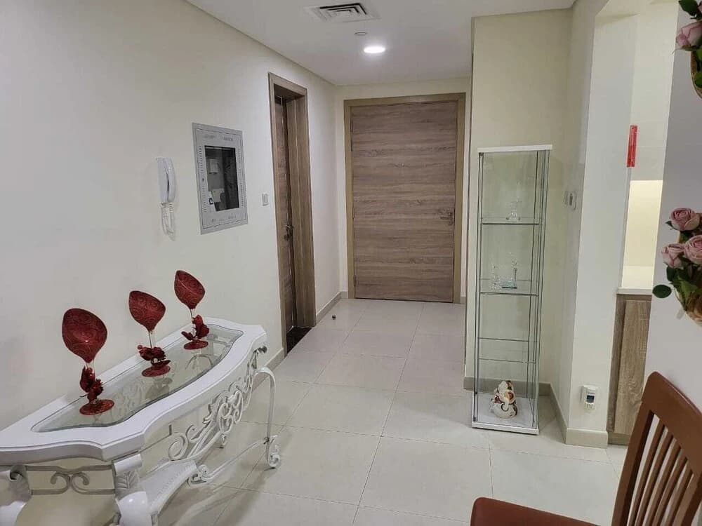 401 Luxury 2Bhk Apartment With Maid Room - main photo