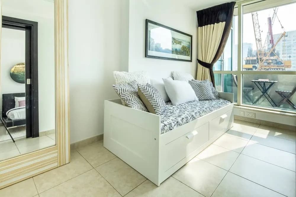 Striking 1BR in Dubai Marina - Minutes From Beach - photo 6