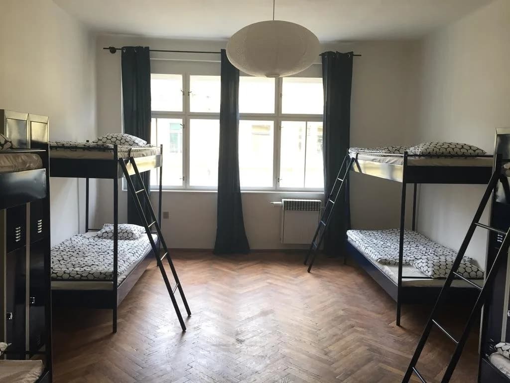 Cosmopole Hostel - photo 2