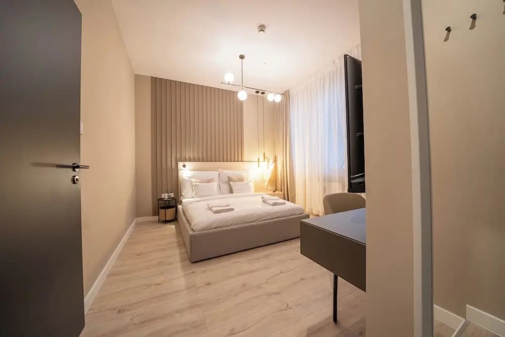 Károly Boutique Suites, Best Location by BQA - photo 2
