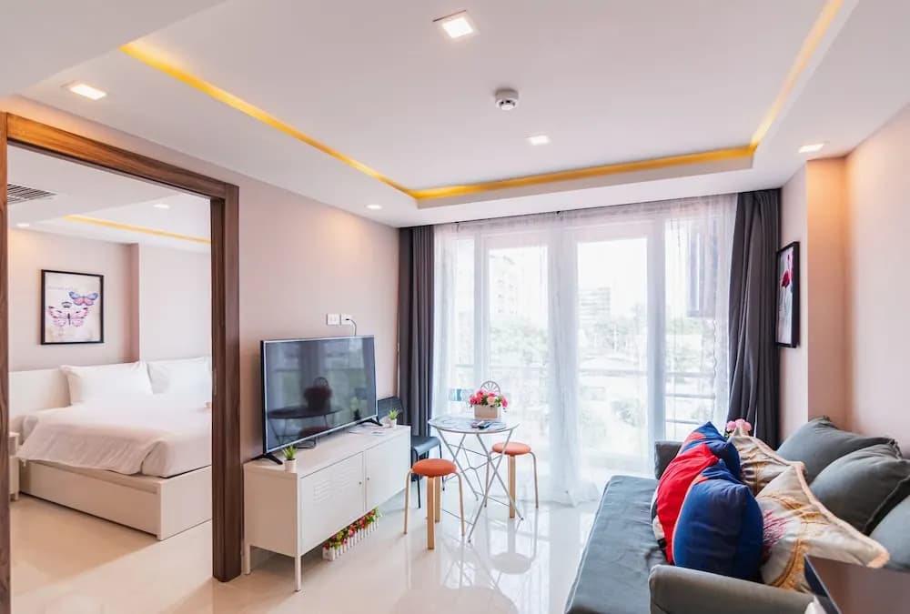 Centara Grand Avenue by Pattaya Holiday - photo 4