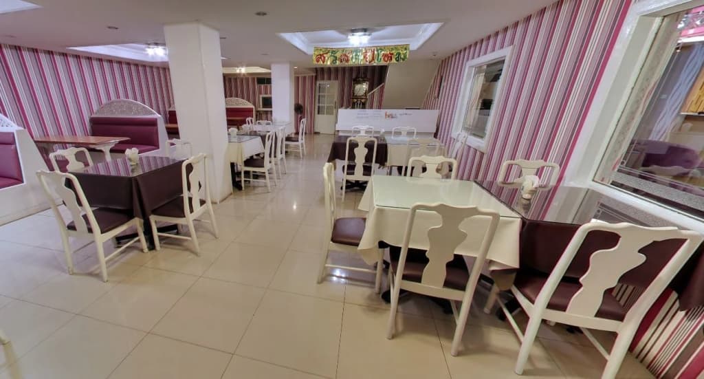 Highway Hotel - photo 10