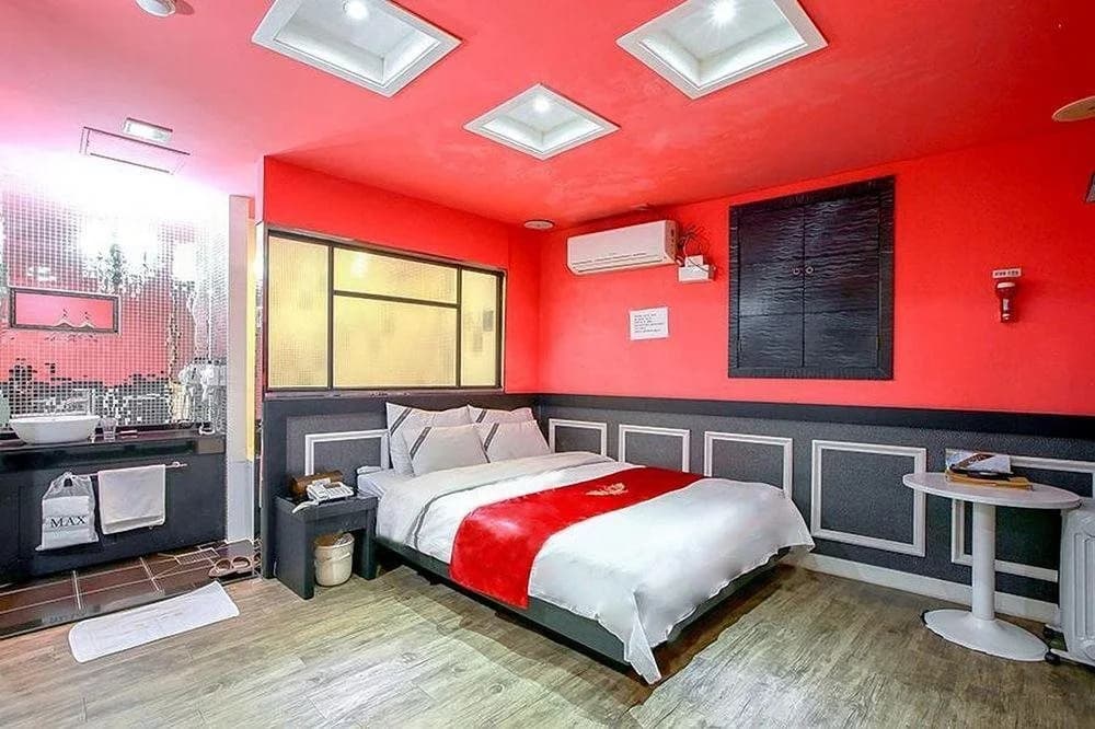 Max Hotel - photo 6