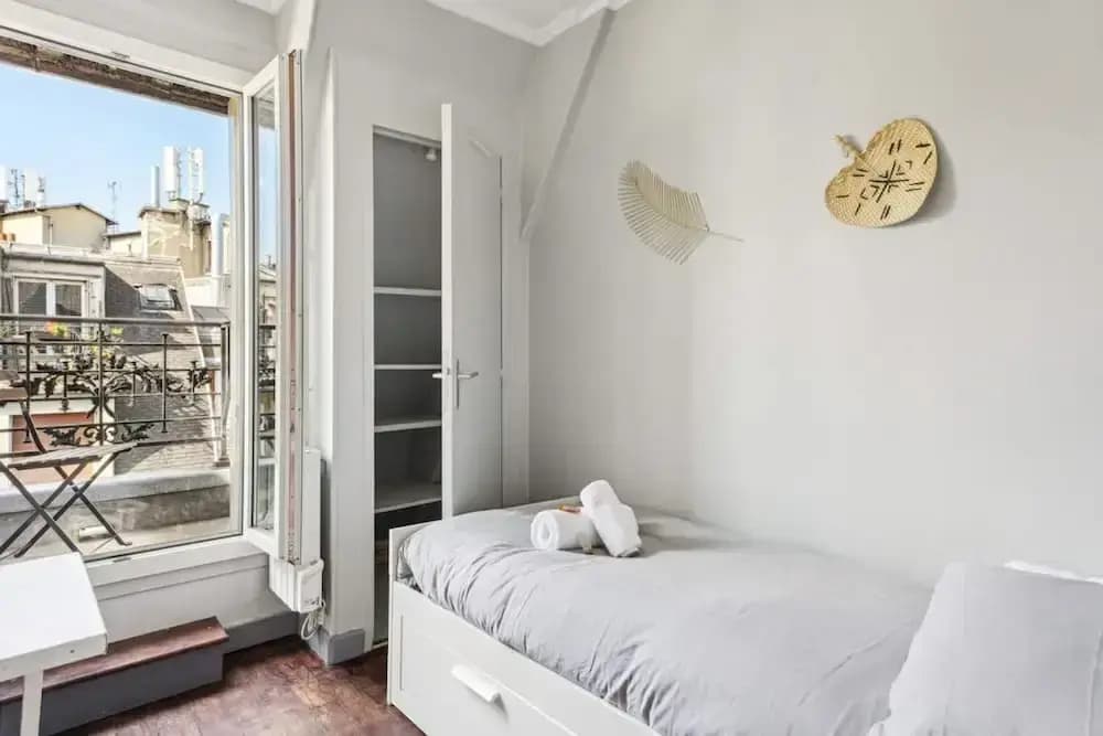 Charming Studio- Balcony in Montmartre- Mobility - photo 4