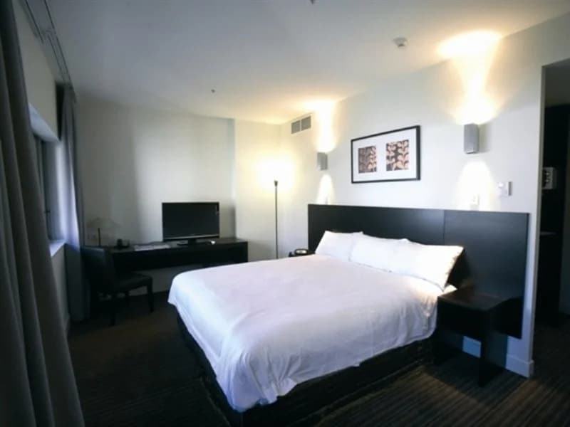 Causeway 353 Hotel - photo 6