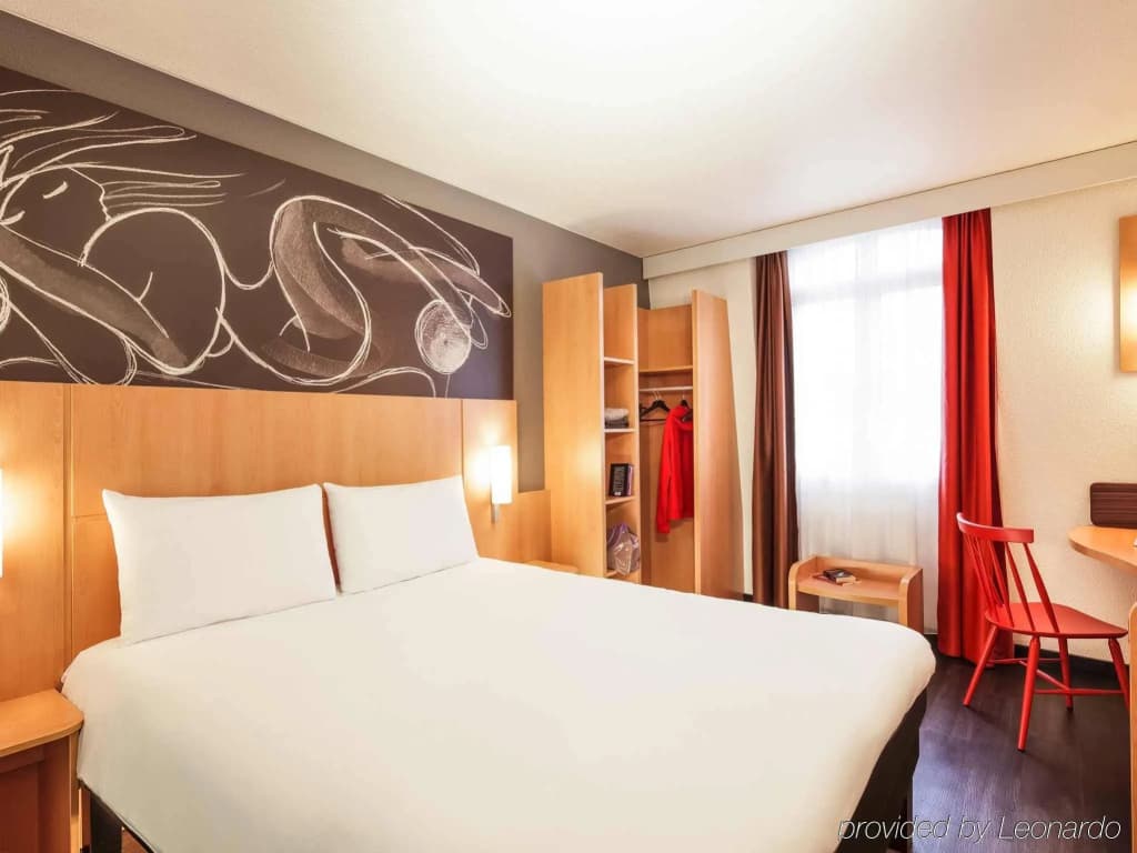 ibis Paris Gare de Lyon Ledru Rollin 12ème - photo 3