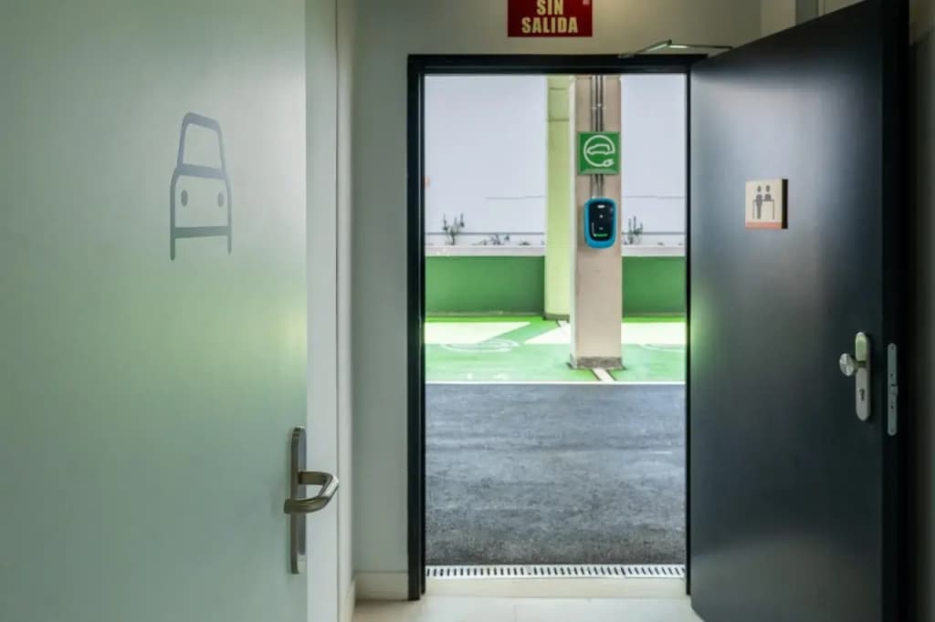 easyHotel Madrid Alcala - photo 12