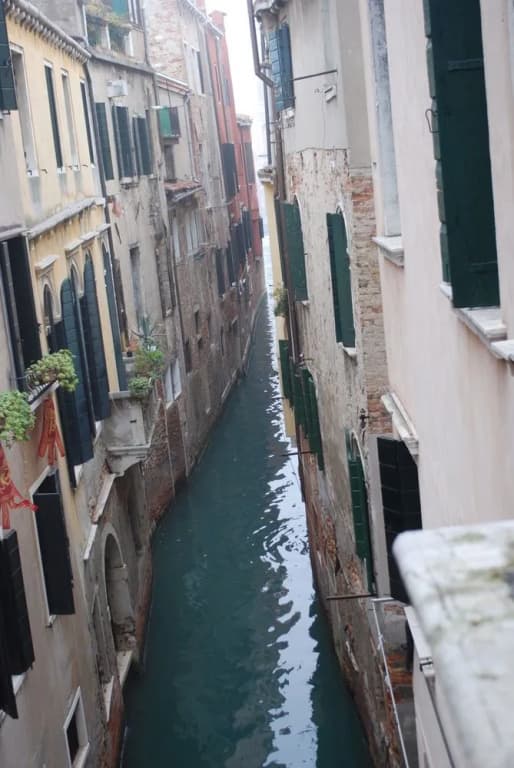 Venice Canal View Apartment - photo 11