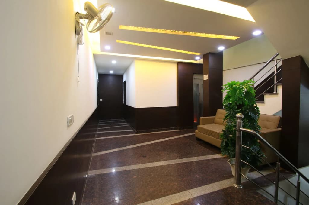 Hotel Hill Palace - photo 13