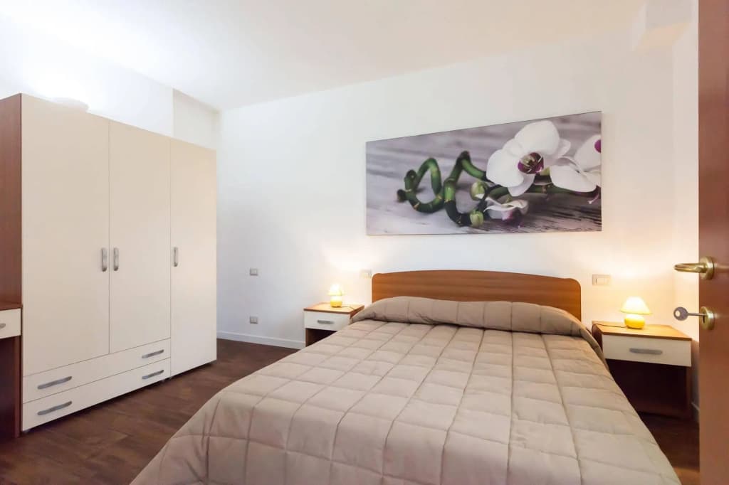 Almes Apartments - photo 5