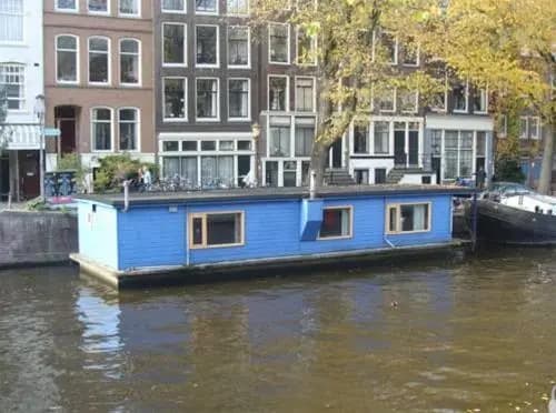 The Blue Houseboat - photo 14