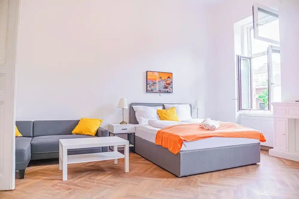 Easy Access 2BR Apartment Near AKH - photo 5