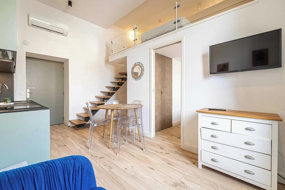 a/c Mezzanine apt 2br/4p - Place Garibaldi - photo 13