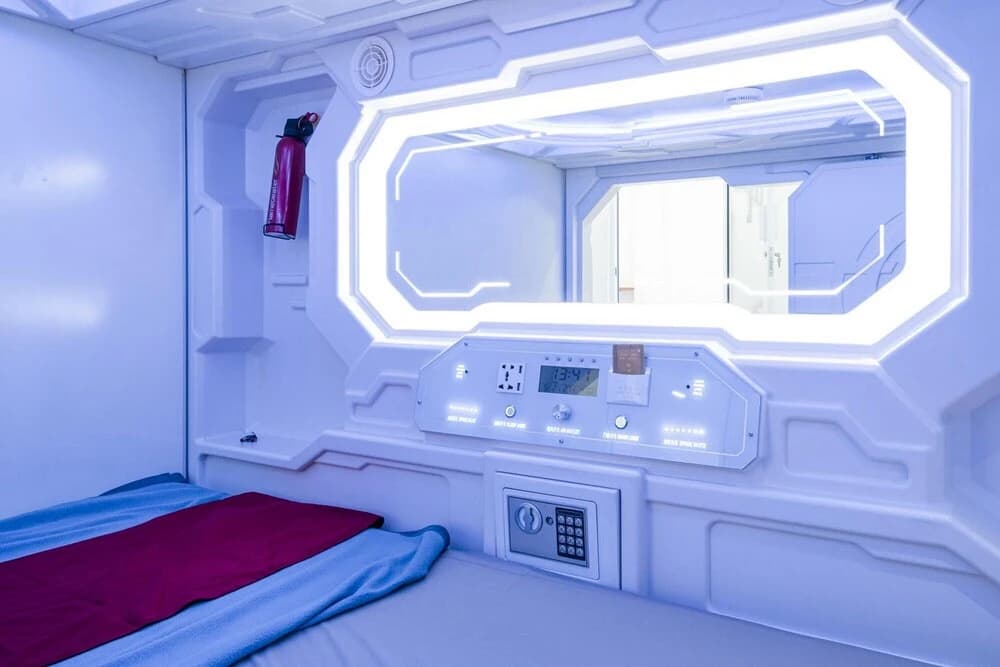 My Capsule Hotel by RedDoorz - photo 17
