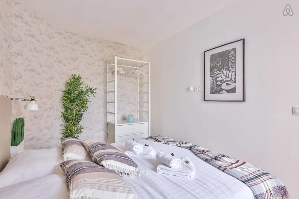 Family Apartment in Buttes Chaumont - photo 10