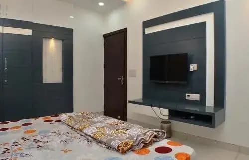 Luxury Inn - photo 2