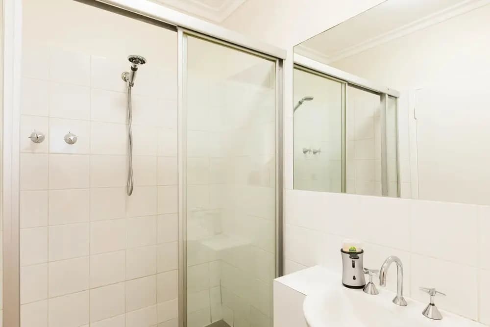 GENIE, 1BDR East Melbourne Studio - photo 6