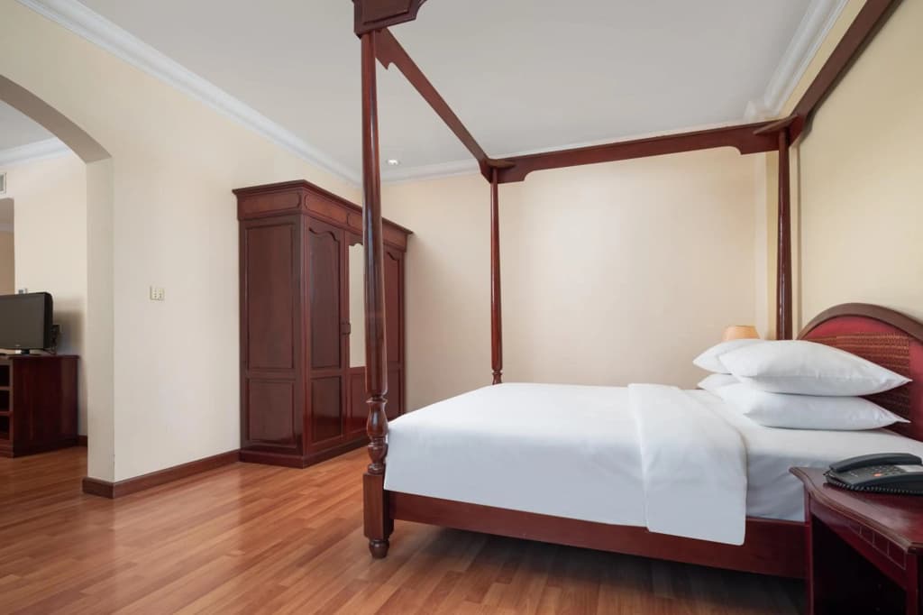 Angkor Holiday Hotel - photo 4