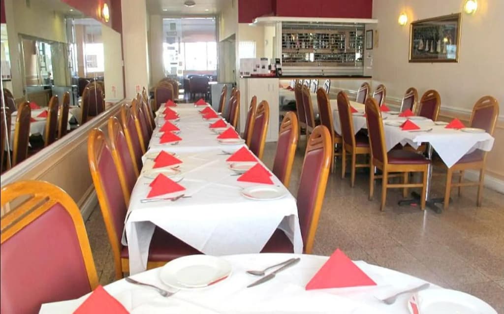 OYO Bostons Manor Hotel, Hanwell London - photo 15