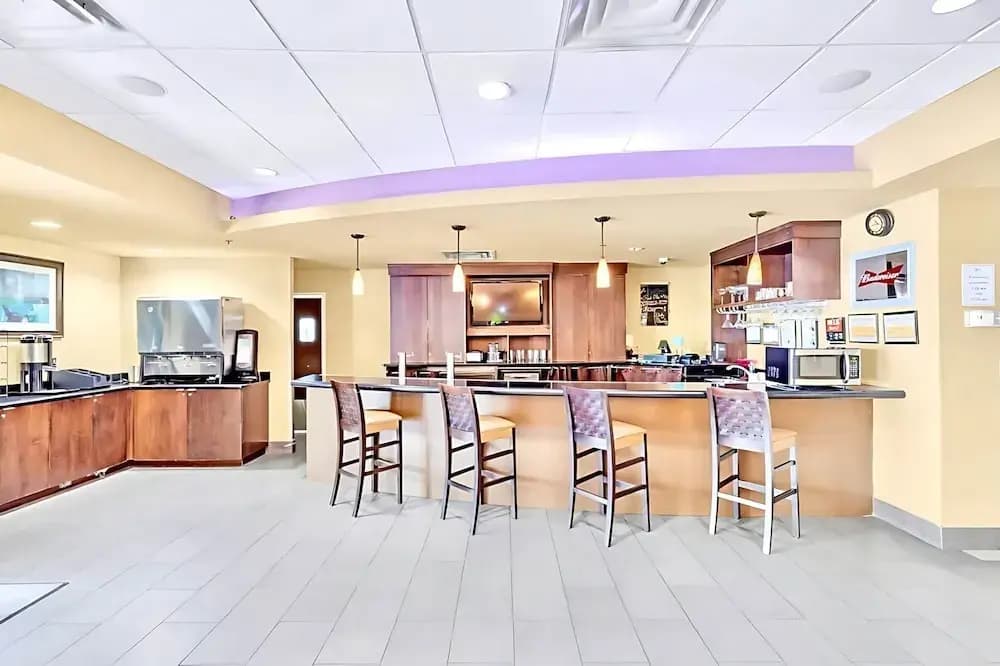1BR Apartment Near Disney w Pool, Hot Tub, Arcade - photo 8